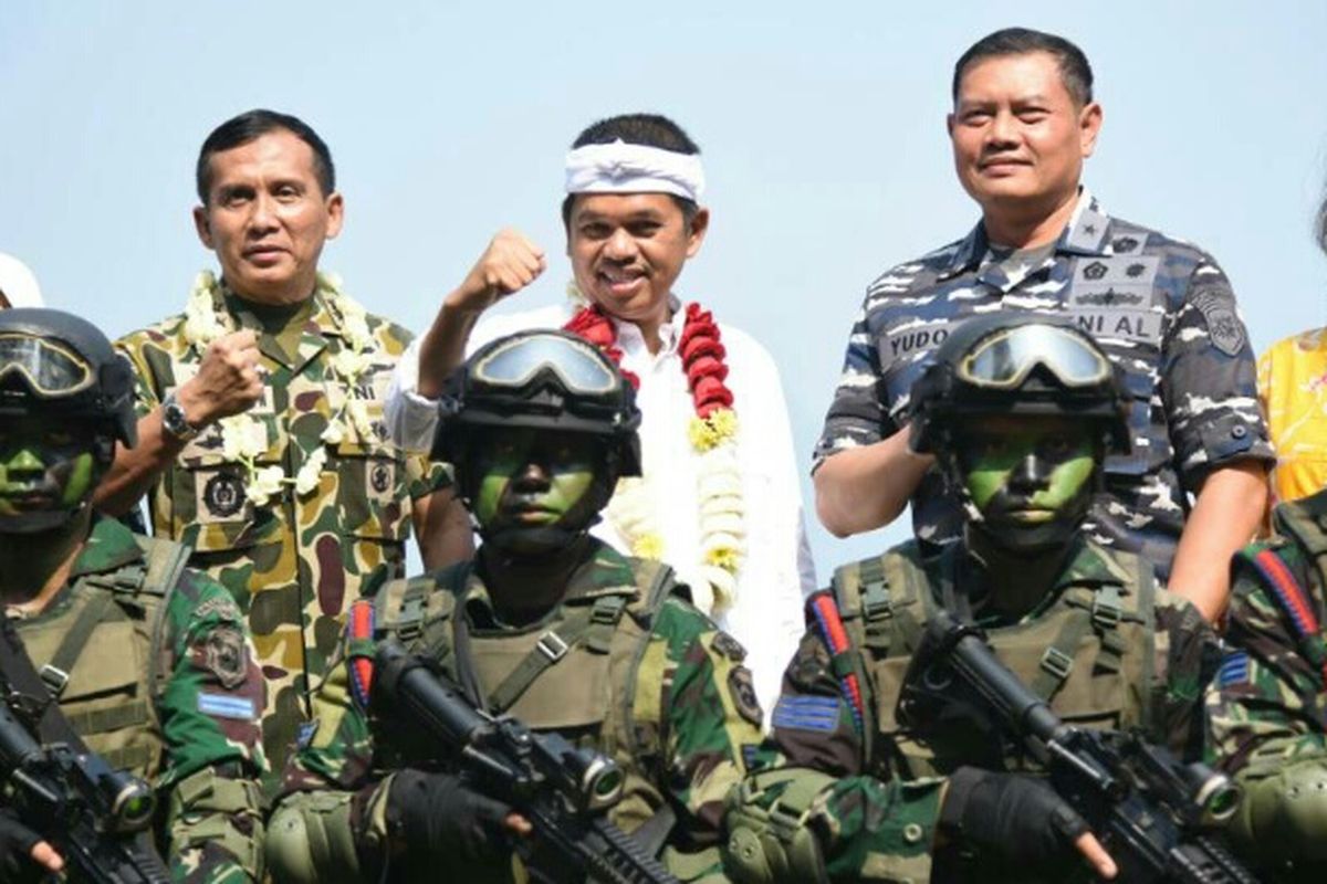 TNI AL dari Pangkalan Utama (Lantamal) III dan Dinas Potensi Maritim Mabes AL bersama Pemkab Purwakarta menggelar bakti sosial di kawasan wisata Bendungan Ir H Djuanda Jatiluhur, Kabupaten Purwakarta, Kamis (25/5/2017) lalu. 