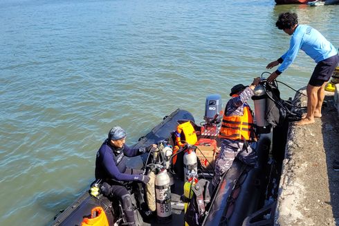 Pasukan Katak TNI AL Diterjunkan Cek Lokasi Temuan Ribuan Amunisi Diduga dari Kapal PD II di Perairan Cilacap