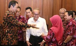 Hendrar Dorong Kepala Sekolah Atasi Tantangan Generasi Mileneal