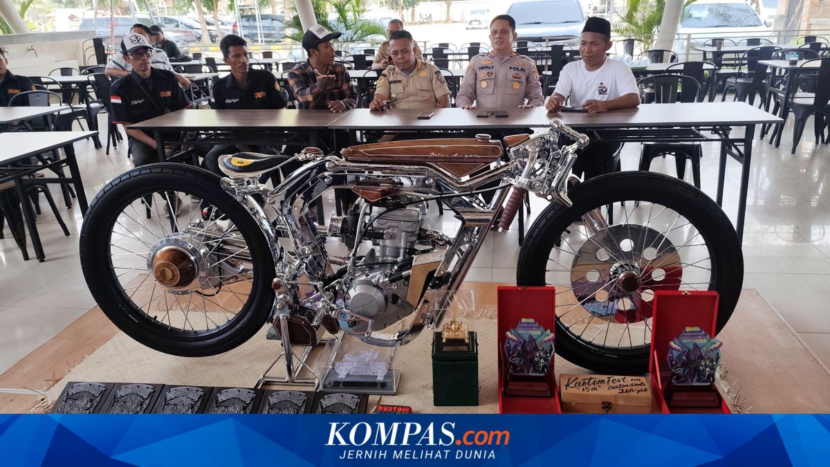 Terinspirasi Karapan Sapi, Guru di Bangkalan Ciptakan Motor Kustom