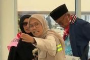 Kisah Petugas Haji yang Bekerja Tanpa Pamrih, Ikhlas Bantu Ganti Popok Jemaah Lansia di Bandara Madinah