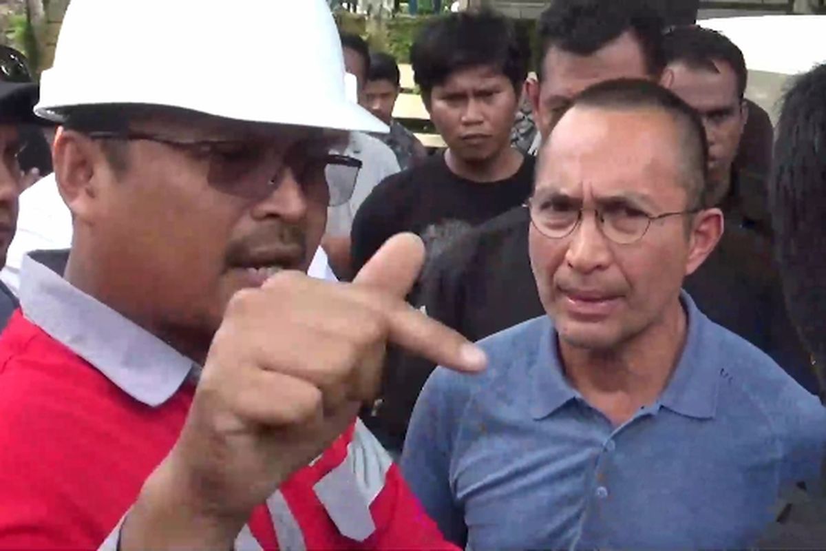 Kisruh Kepemilikan Saham dan Manjemen PT CLM di Luwu Timur, Manajeen lama dan baru saling adu argumen di kantor PT CLM Malili Luwu Timur pada Senin (7/11/2022) lalu.