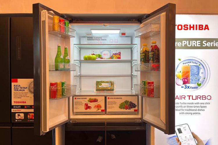 Ilustrasi kulkas dari multidoor atau empat pintu terbaru dari Toshiba.