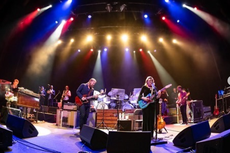 Lirik dan Chord Lagu Don't Let Me Slide - Tedeschi Trucks Band 