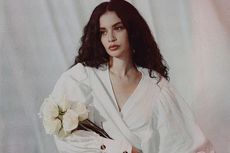 Lirik Lagu Put On Repeat - Sabrina Claudio