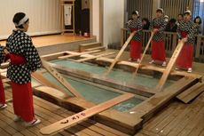 Yumomi, Tradisi Mendinginkan Air Panas di Kusatsu Onsen