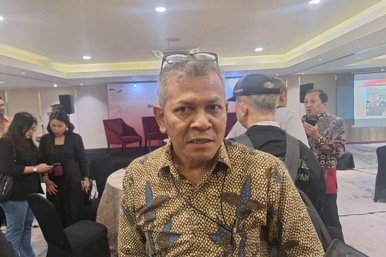 OJK Atur Finfluencer, Tiga Profesi Ini Wajib Kantongi Sertifikat