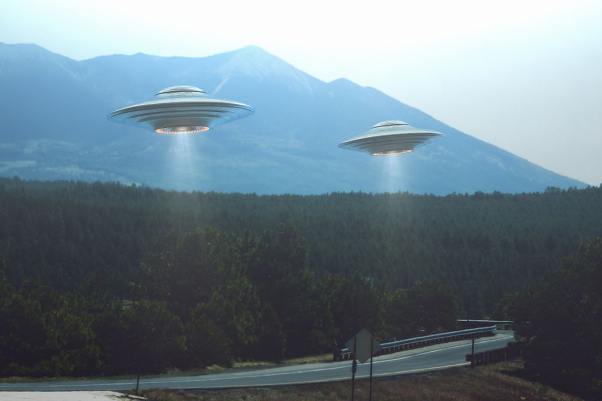 Ilustrasi UFO (Unidentified Flying Object), wahana mahluk luar angkasa (alien).