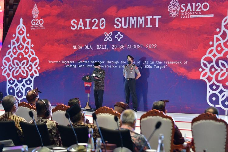 Wakil Presiden Maruf Amin memberikan keynote speech di SAI20 Summit di Sofitel Nusa Dua, Bali, Senin (29/8/2022)