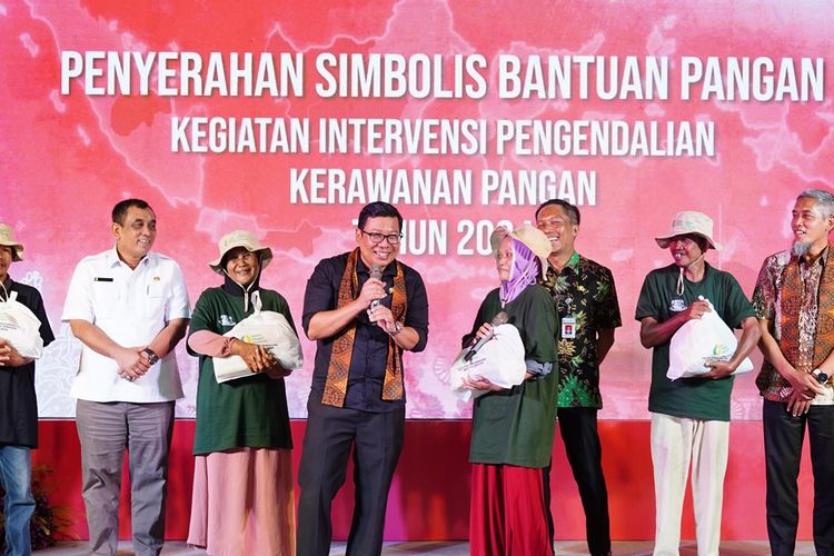 Badan Pangan Nasional (Bapanas) atau National Food Agency (NFA) terus menggencarkan intervensi pengendalian kerawanan pangan untuk mendukung pengentasan kemiskinan ekstrem di berbagai daerah, berdasarkan Peta Food Security and Vulnerability Atlas (FSVA).
