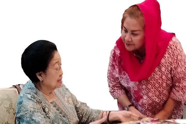 Wali Kota Semarang Hevearita Gunaryanti Rahayu saat bertemu Presiden Kelima Republik Indonesia (RI) Megawati Soekarnoputri. 