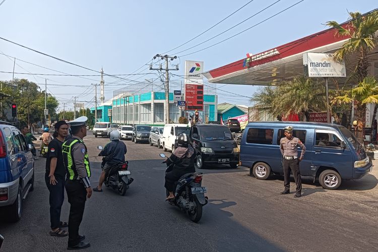 Antrean BBM di SPBU Parepare Meluber, Pertamina Minta Tambahan Suplai ke Makassar