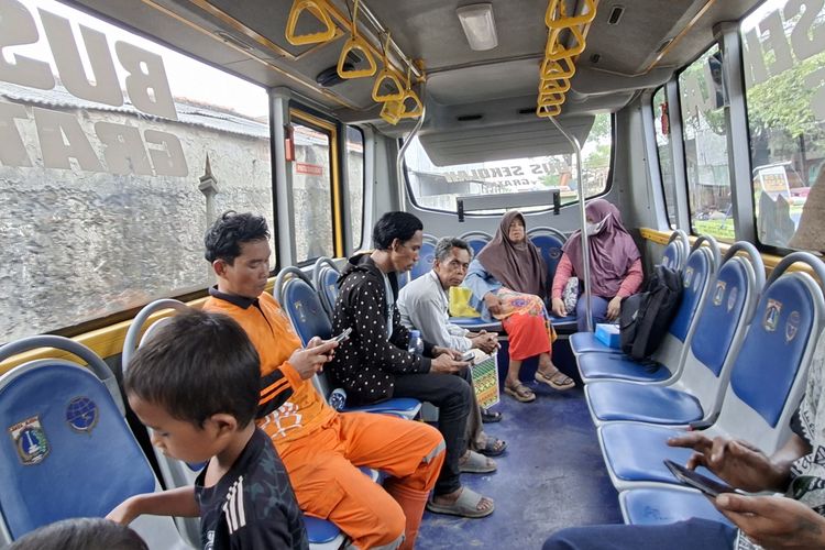 “Bukan Hak Saya, Maka Saya Kembalikan”: Saat Warga Tinggalkan Lahan Makam di Jakbar