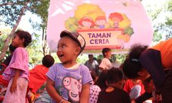 Melihat Lebih Dekat 