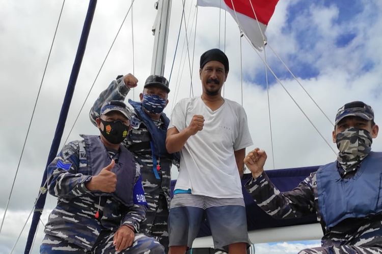 Kapal layar yang ditumpangi Bucek Depp saat berada di Toboali, Bangka Selatan.