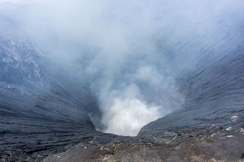 Aktivitas Vulkanik Gunung Bromo Naik, Wisatawan Dilarang Dekati Kawah
