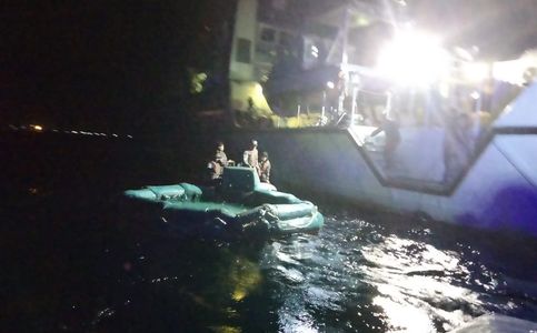 Six Dead, Several Missing after Boat Sinks in Bali Strait 