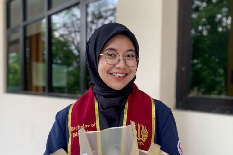 Mahasiswi Universitas Negeri Surabaya (Unesa) yang lolos beasiswa ke Tiongkok.