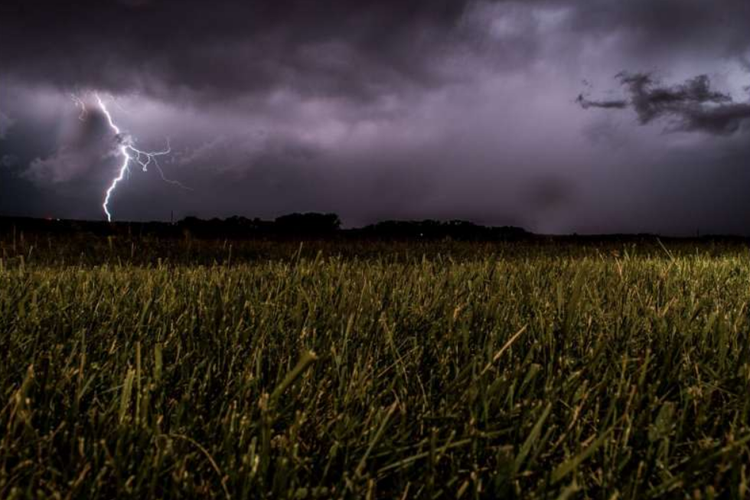 Ilustrasi cuaca ekstrem. 