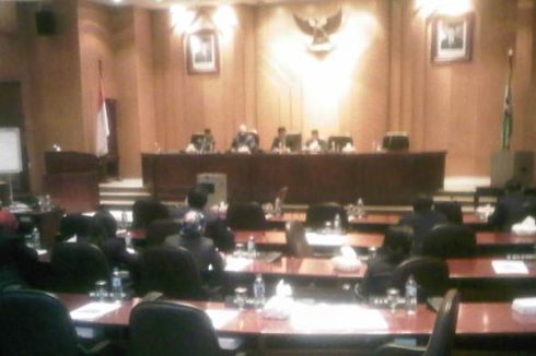 Pemilihan Wawali, Pleno DPRD Surabaya Masih Diskors