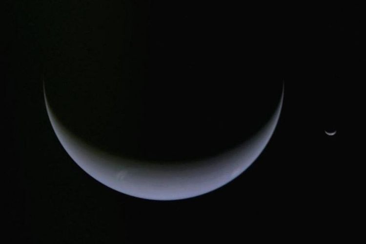 Kutub Selatan Bumi Wilayah Dingin, Kok Kutub Selatan Neptunus Panas?