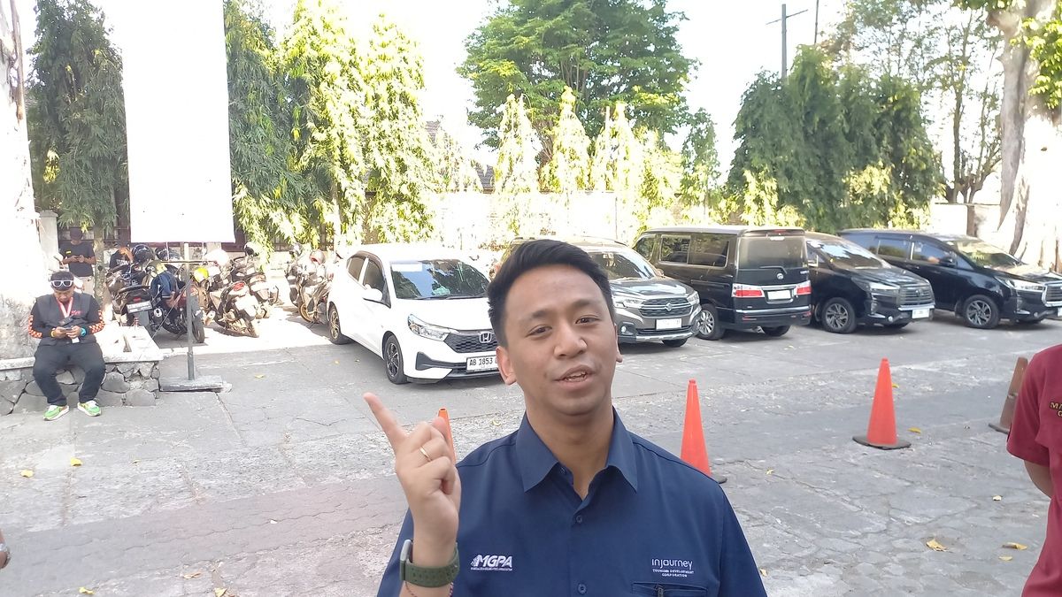 On Alleged Food Truck Extortion at Alun-alun Kidul, Sri Sultan HB X’s Grandson Demands Firm Action