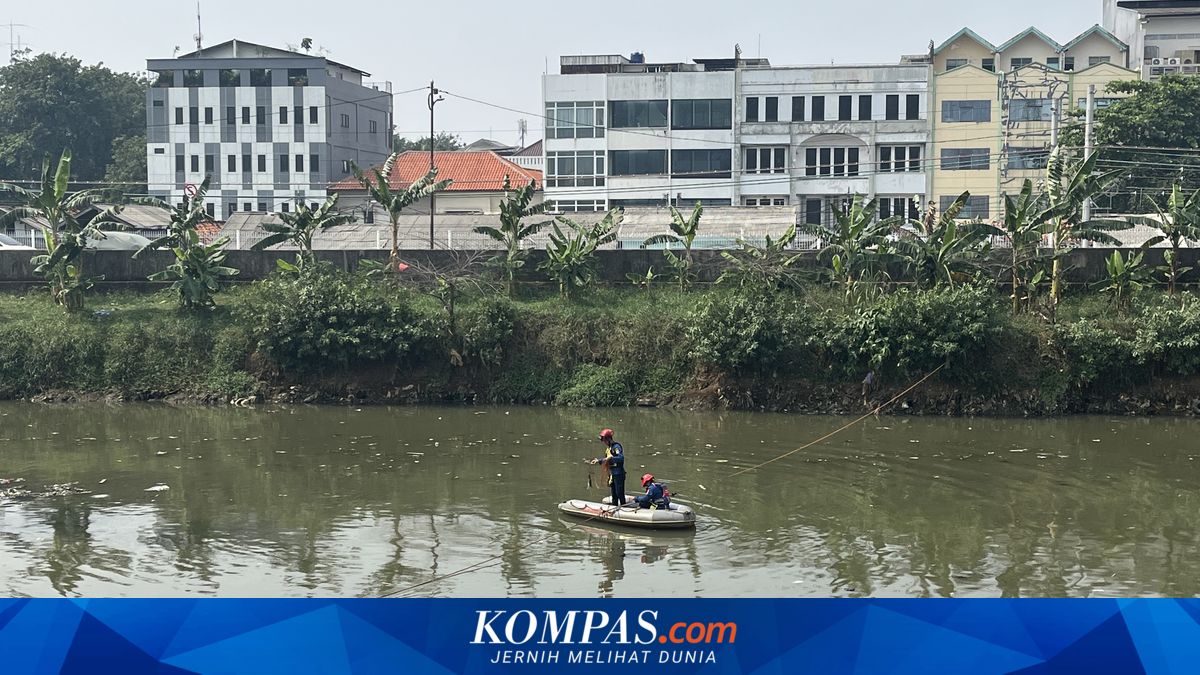 Pemuda yang Tenggelam di Kali Ciliwung Belum Ditemukan, Pencarian Dilanjutkan Siang Ini