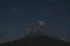 Gunung Lewotobi Laki-laki 2 Kali Meletus Pagi Ini, Disertai Gemuruh