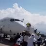 Rekaman Video Tunjukkan Migran Haiti Marah Lempar Sepatu ke Pesawat AS di Bandara Port-au-Prince
