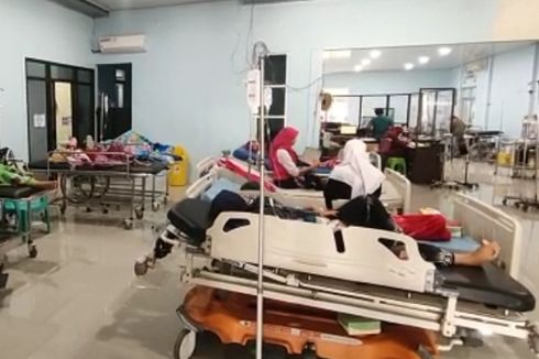 Diduga Keracunan Makanan, Belasan Santri di Brebes Dilarikan ke Rumah Sakit