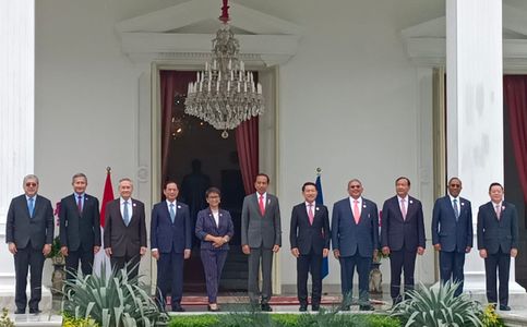 Indonesia President Receives ASEAN Foreign Ministers at Merdeka Palace