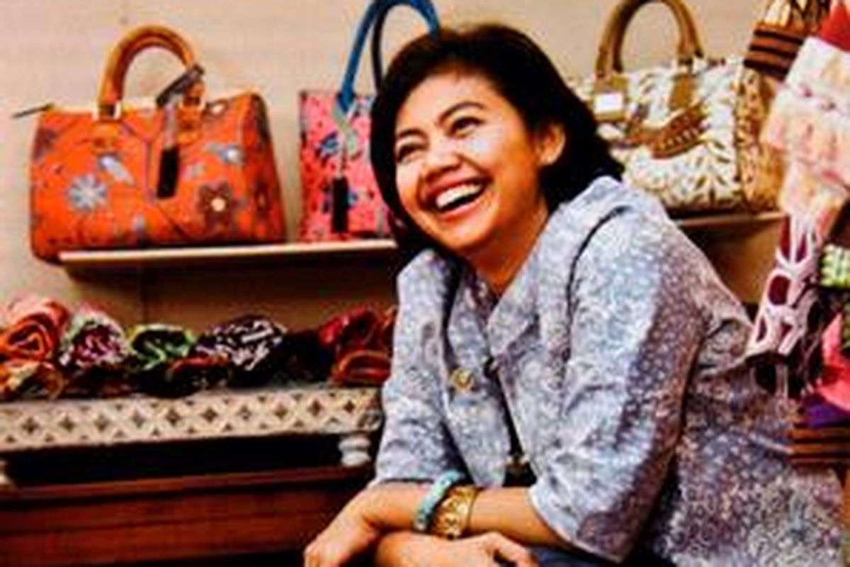 Novita Yunus: "Batik is my passion."