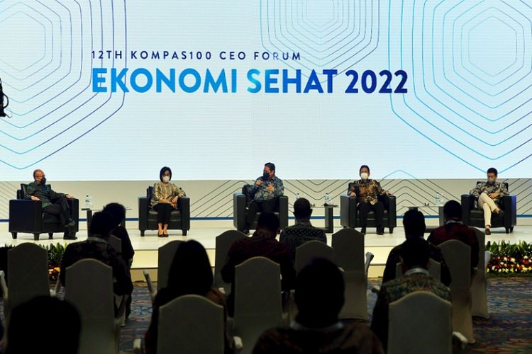 Sejumlah menteri yang hadir sebagai pembicara dalam Kompas100 CEO Forum Powered by East Ventures, Kamis (18/11/2021).