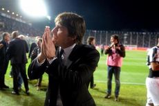 Conte Angkat Topi untuk Roma