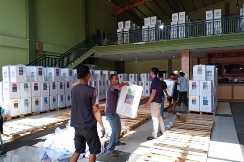 Distribusi Logistik Pemilu, KPU Salatiga Jamin Kantor Kelurahan Bebas dari Kebocoran