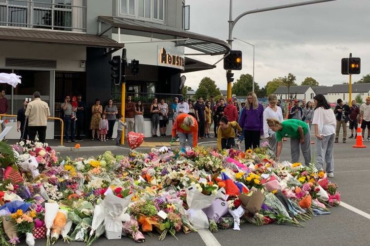 Mayoritas warga Selandia Baru menunjukkan simpatinya terhadap korban serangan teror yang dilakukan pria asal Australia Brenton Tarrant.