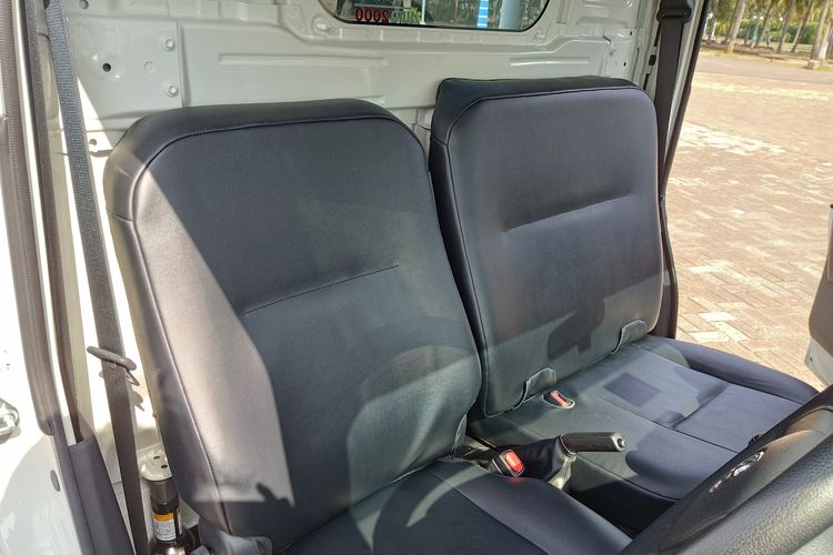 Interior Sederhana Pikap Toyota Hilux Rangga