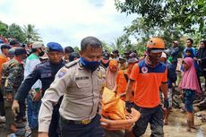 Detik-detik Anak Tewas Tertimbun Longsoran Saat Gendong Ibunya yang Lumpuh