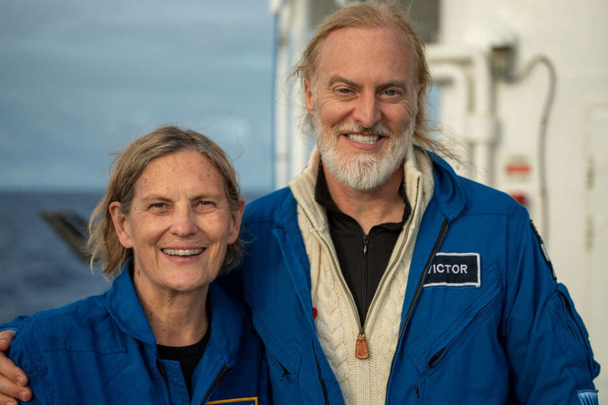 Kathy Sullivan (68) bersama dengan Victor Vescovo menjelajahi titik terdalam Bumi, Challenger Deep yang ada di Palung Mariana. Mantan astronot NASA ini menjadi perempuan pertama yang berada di titik terdalam Bumi.