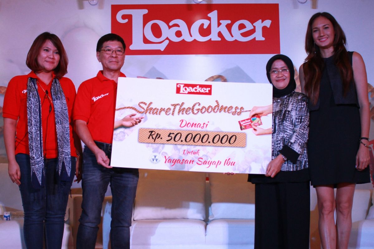 Penyerahan donasi dari Loacker kepada Yayasan Sayap Ibu di Jakarta (3/9/2017).