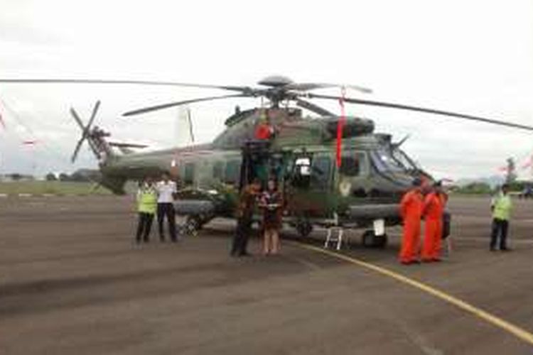 Kementrian Pertahanan (Kemenhan) Republik Indonesia menerima dua helikopter tempur Full Combat SAR Mission EC-725 dari PT Dirgantara Indonesia (PTDI) di hanggar final assy Fixed wing PTDI, Jalan Pajajaran, Kota Bandung, Jumat, (25/11/2016).