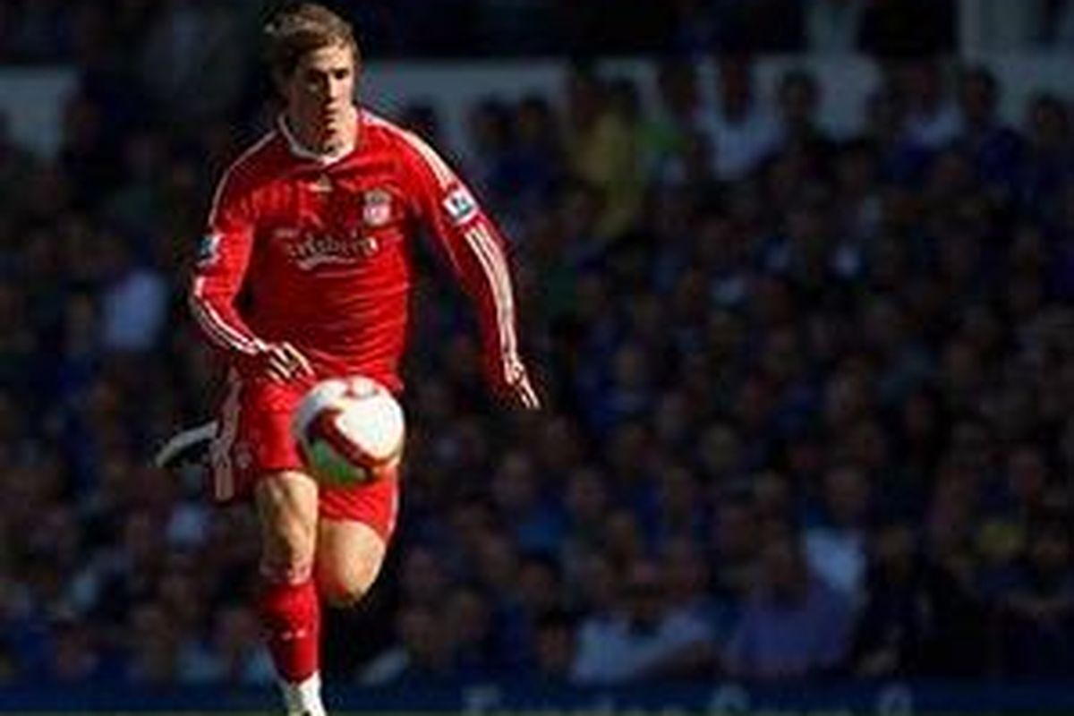 Fernando Torres. Impiannya kini mengejar gelar Liga Inggris dan menahan Manchester United agar tak menyamai rekor Liverpool.