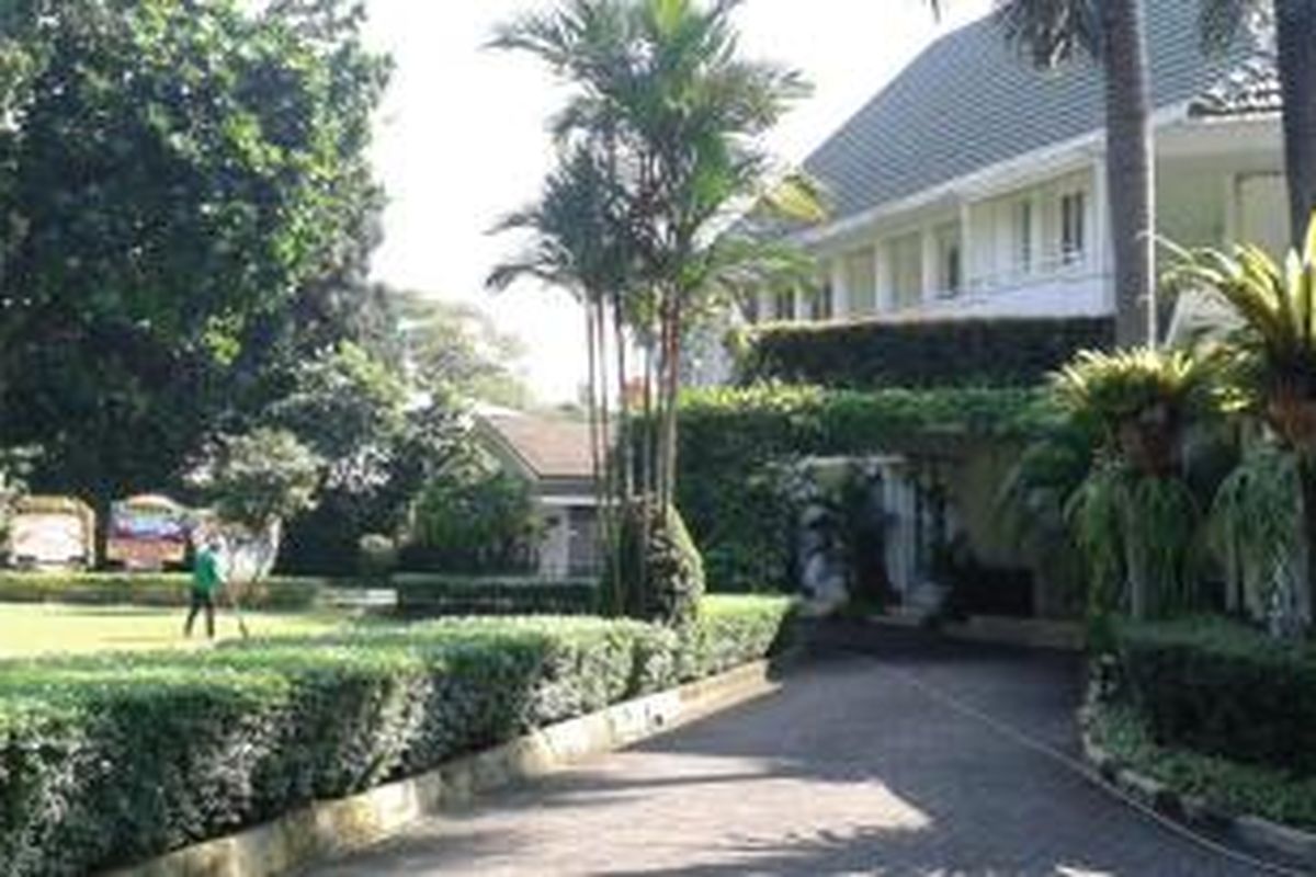 Rumah dinas Gubernur DKi Jakarta, JalanTaman Suropati No. 17, Menteng, Jakarta Pusat tampak sepi dan belum dihuni sejak dikosongkan Jokowi 