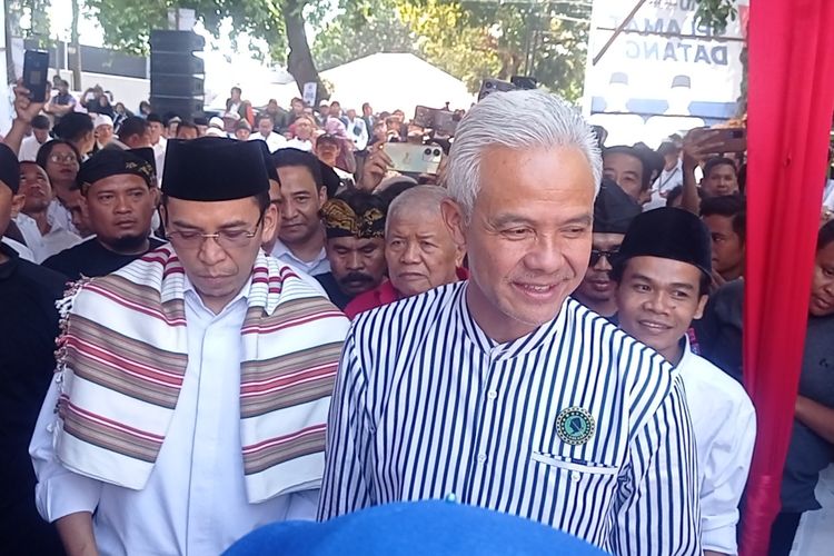 Ganjar Pranowo saat Safari Politik di Lombok, Minggu (18/6/2023).