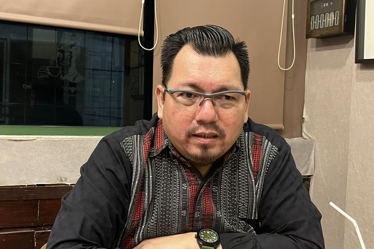 Ketua Mahkamah Partai Partai Persatuan Pembangunan (PPP), Ade Irfan Pulungan saat berbincang dengan Kompas.com, Selasa (27/5/2025).