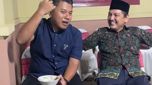 Unggah Foto Bareng Ade Bhakti, Yoyok Sukawi Lempar Senyum Saat Ditanya Pilkada Semarang