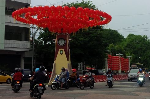 Jelang Imlek, Ribuan Lampion Hiasi Kota Solo