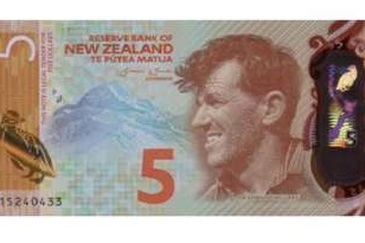 Uang kertas pecahan 5 dolar Selandia Baru.