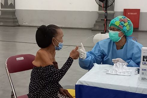 Pemprov DI Yogyakarta Targetkan 472.000 Lansia Dapat Vaksin Booster