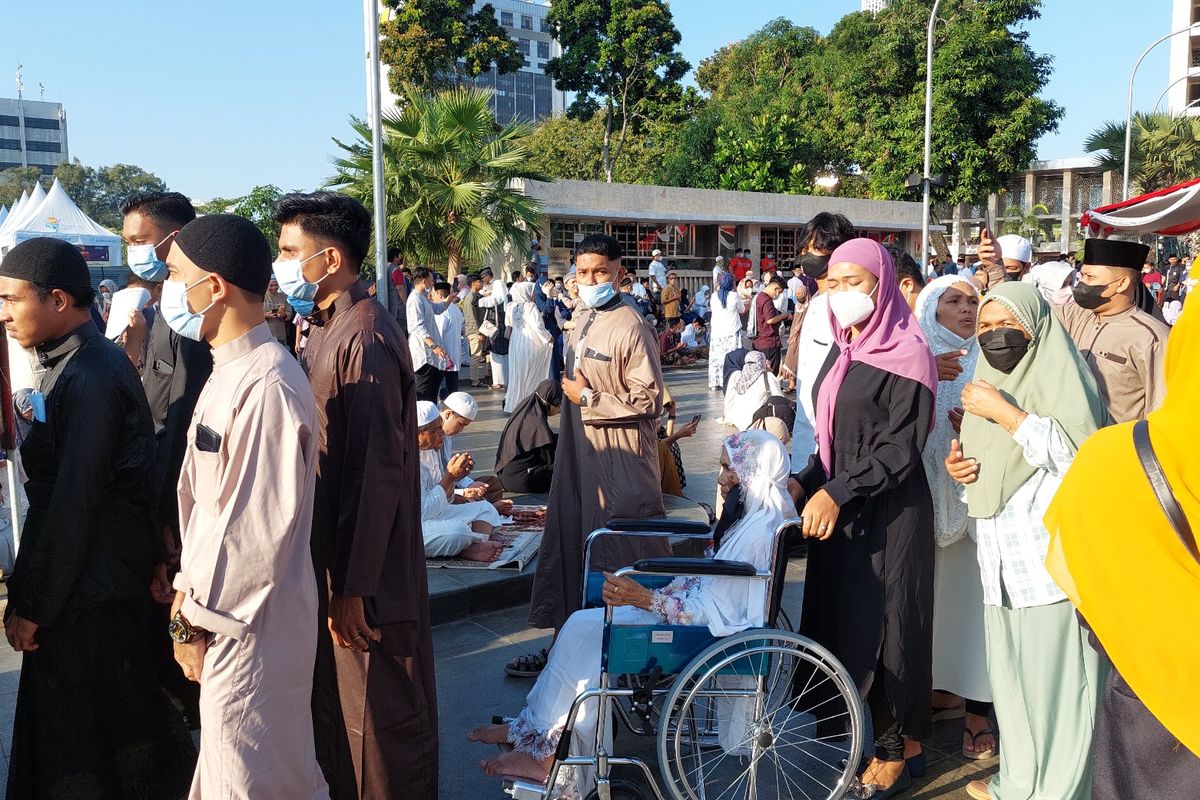 Sekitar 100.000 jamaah mengikuti shalat Idul Adha di Masjid Istiqlal, Jakarta, pada Minggu (10/7/2022).